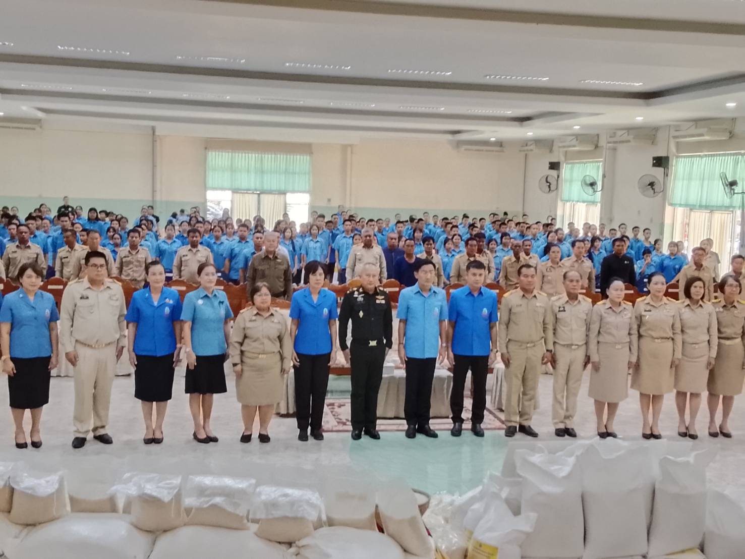 title - ส.ป.ก.ยโสธร ร่วมพิธีรับมอบข้าวสารในโครงการปลูกข้าวเฉลิมพระเกียรติพระบาทสมเด็จพระเจ้าอยู่หัว เนื่องในโอกาสมหามงคลเฉลิมพระชนมพรรษา 74 พรรษา 28 กรกฎาคม 2569